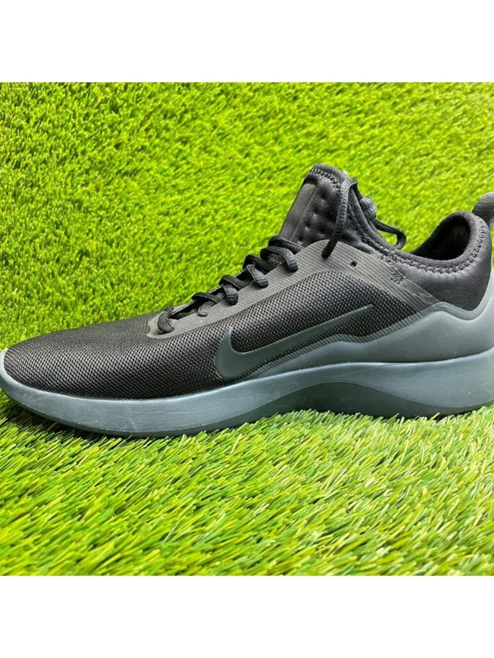 Nike Air Max Kantara Mens Size 10 Black Gray Athletic Running Shoes Sneakers